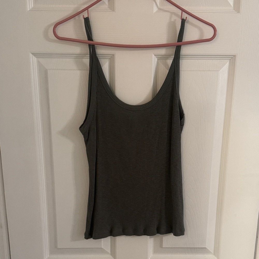 Ribbed Zsupply Tank